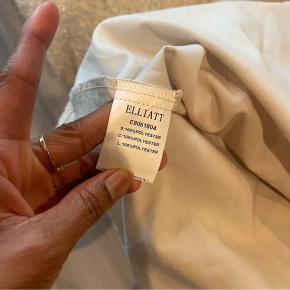 Elliatt Cream Embroidered Lace Mini Dress Flutter Sleeve Bridal Fairy Coquettte - Picture 12 of 14